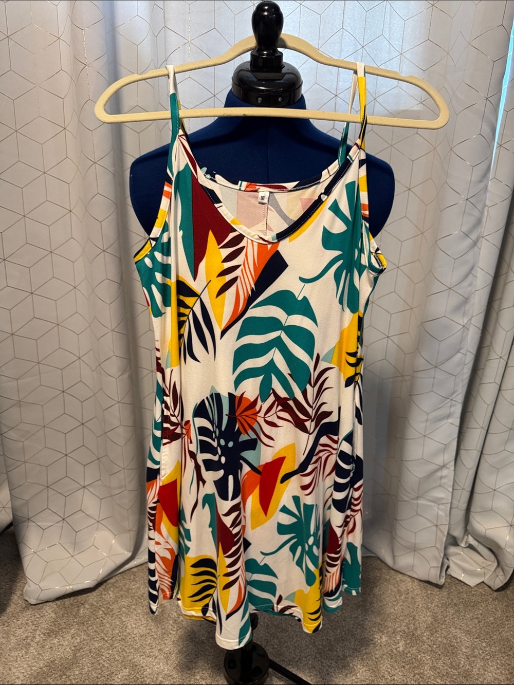 Tropical Leaf Print Spaghetti Strap Dress in Multicolor